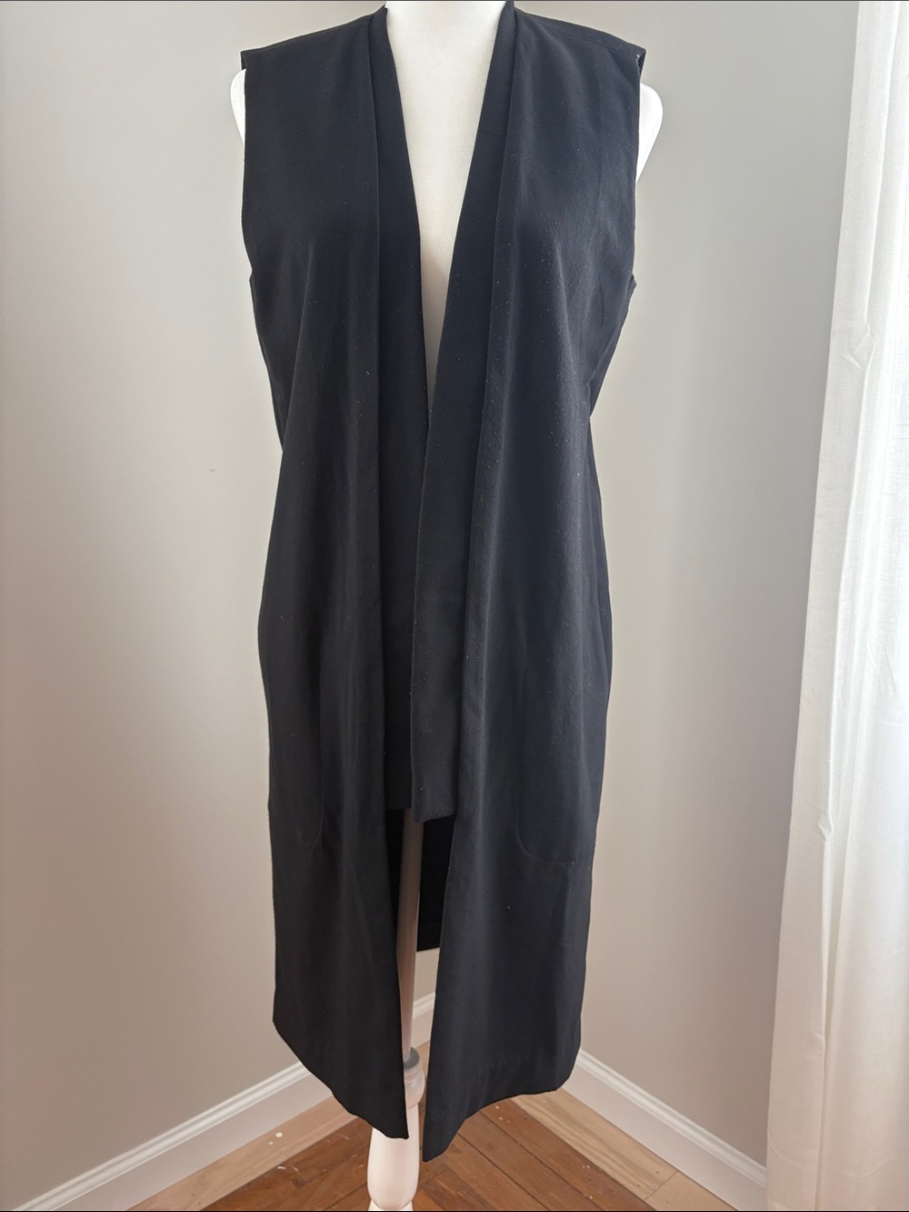 Black sleeveless top- Small